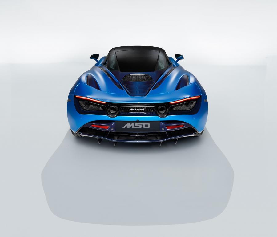  McLaren MSO 720S Pacific Theme 2018 года  (фото 5 из 8)